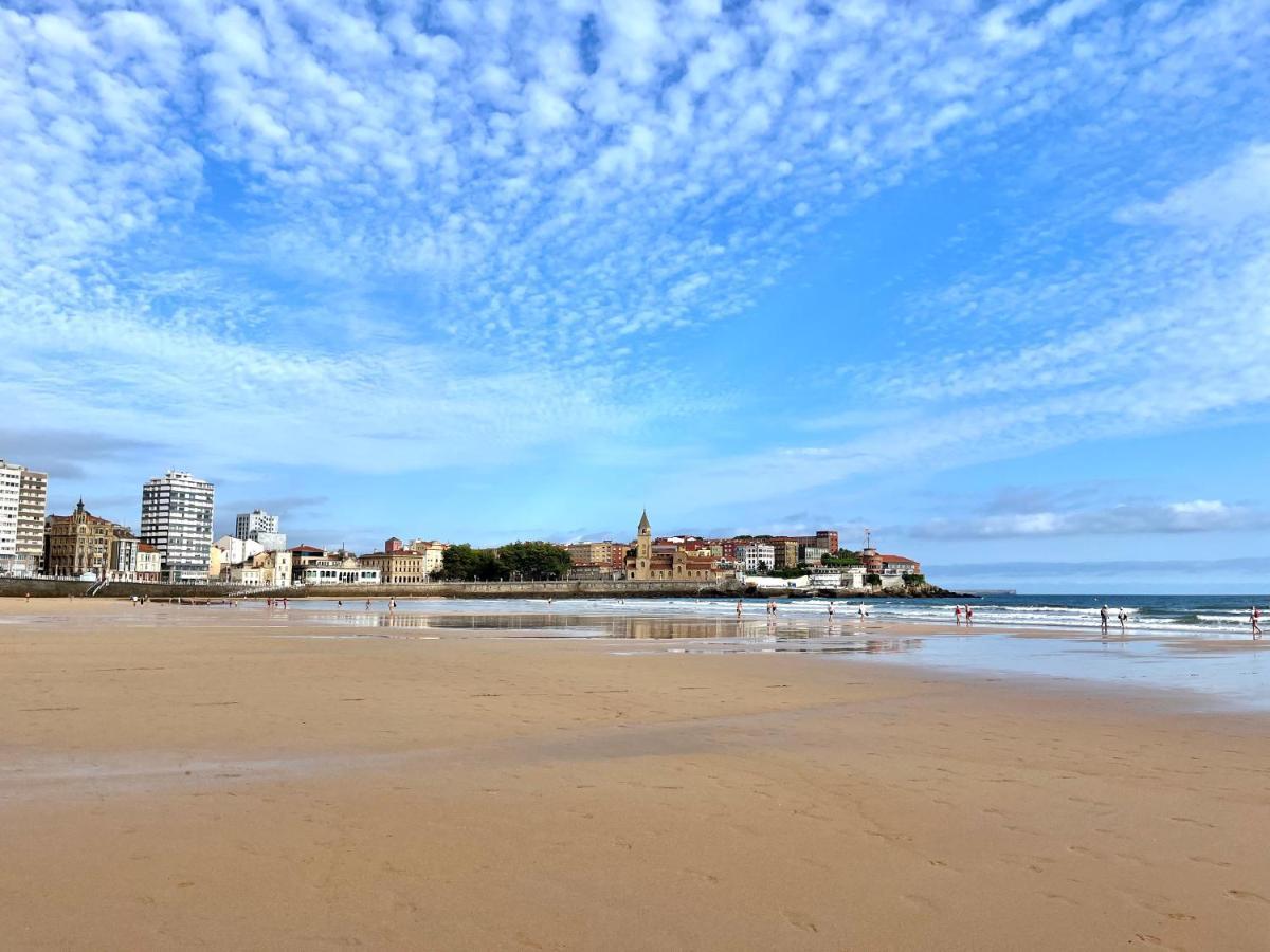 Atico Primera Linea Playa De San Lorenzo Χιχόν Εξωτερικό φωτογραφία